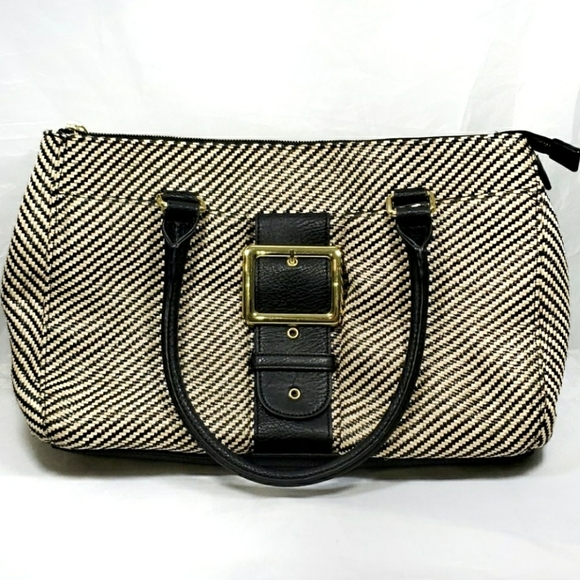 Olivia + Joy Shoulder Bag - Picture 2 of 16